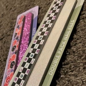 Set of 2 fingernail files, 2 in each package! Colorful!